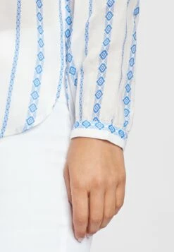 Buffalo Camisa - Creme-Blau-Bedruckt 10 Buffalo Camisa - Creme-Blau-Bedruckt -Buffalo 5d0db18a6a084a9e85b68a5440654d72