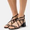 Buffalo Vegan Cage - Sandalias - Black