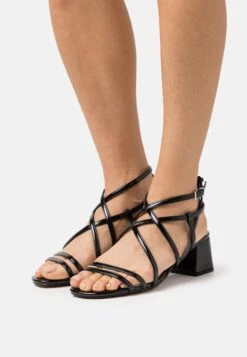 Buffalo Vegan Cage - Sandalias - Black