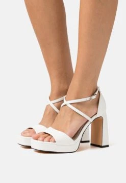 Buffalo Vegan Cherry Neat - Sandalias De Tacón - White