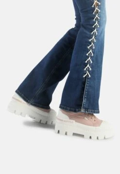 Buffalo Raven Lo - Zapatillas - Altrosa